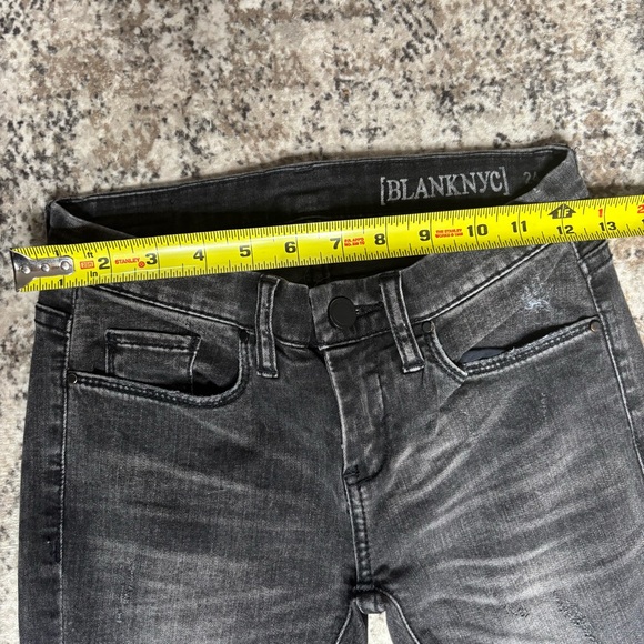 Blank NYC Charcoal Gray Washed Out Distressed Skinny Jeans Size 24 - Picture 4 of 8